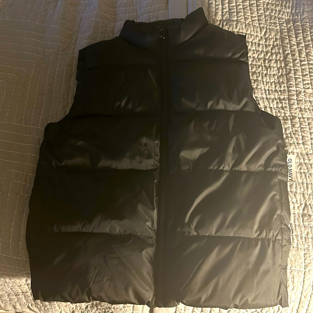 NWT Old Navy Puffer Vest Size L 10-12
